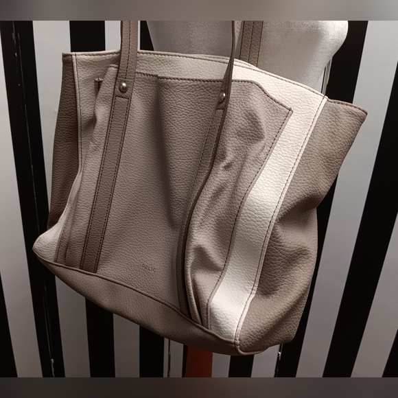 Relic Handbags - Relic “make today great” purse
